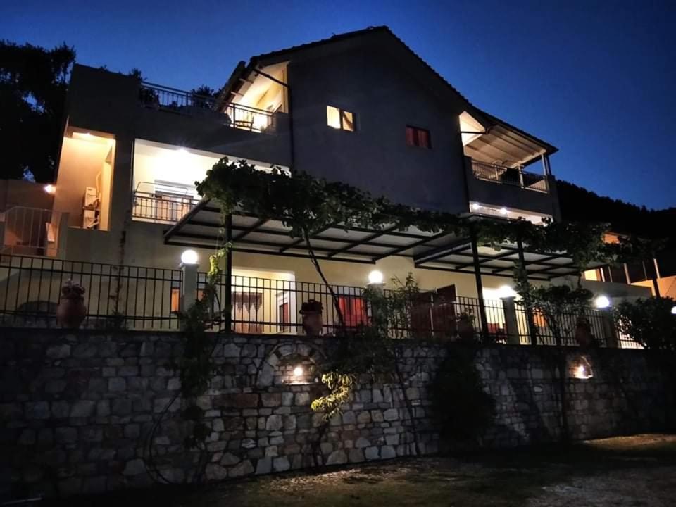 Nestor Apartments خْريسيا أموذيا المظهر الخارجي الصورة